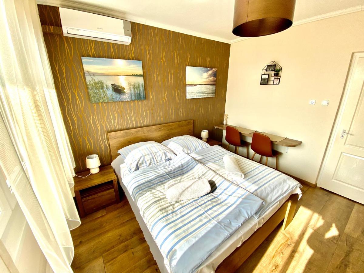 Aqua Blue Apartmanok - Siófok Eksteriør billede